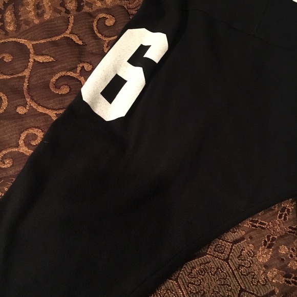 Victoria’s Secret Pink top - Picture 2 of 3